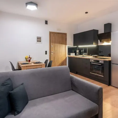 Elegant Urban Apartment *